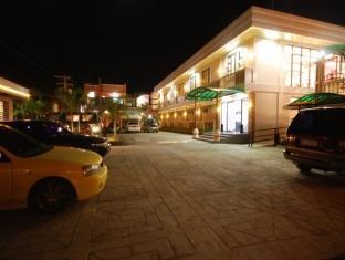 La Roca Veranda Suites & Restaurant Legazpi Ngoại thất bức ảnh
