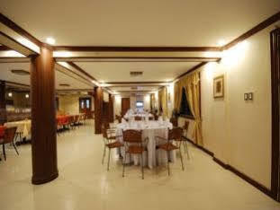 La Roca Veranda Suites & Restaurant Legazpi Ngoại thất bức ảnh